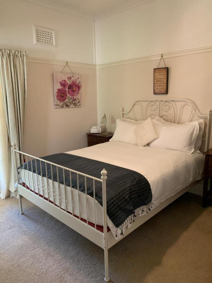 The Spring Queen Suite,1584533179:JPEG